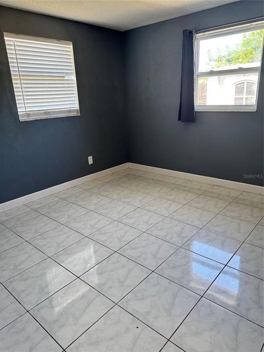 For Rent: $1,950 (3 beds, 1 baths, 1150 Square Feet)