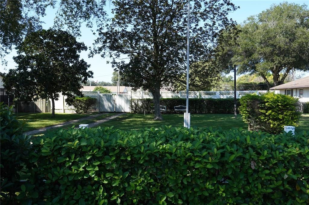 合同活跃: $59,000 (0.33 acres)