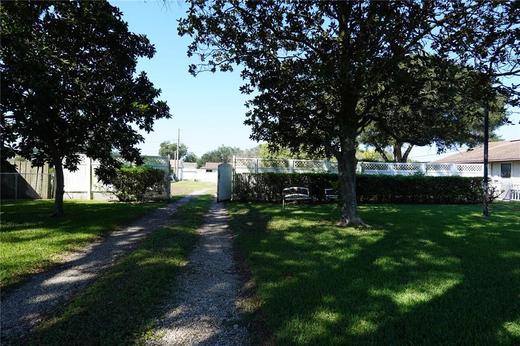 合同活跃: $59,000 (0.33 acres)