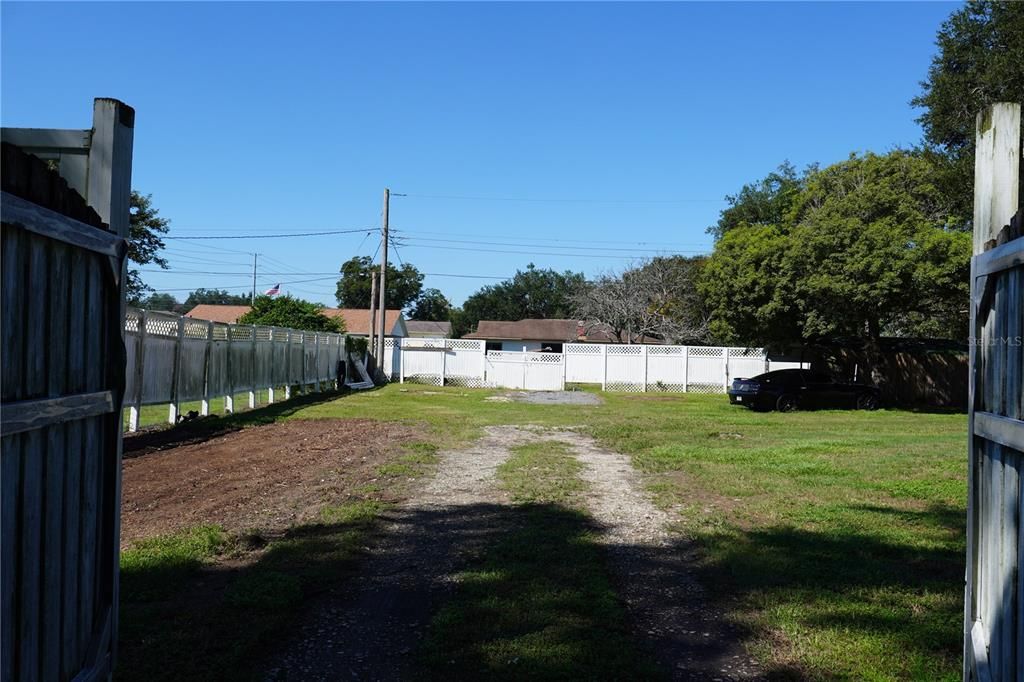 合同活跃: $59,000 (0.33 acres)
