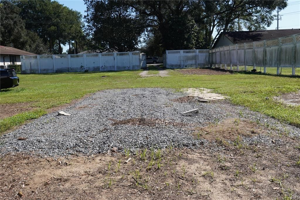 合同活跃: $59,000 (0.33 acres)