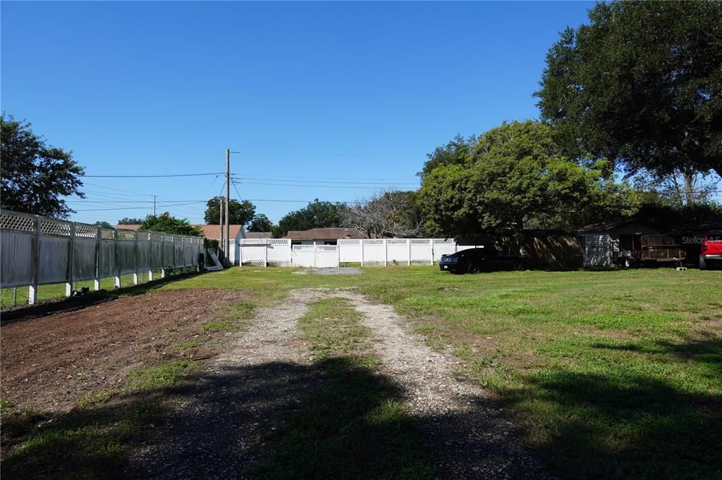 合同活跃: $59,000 (0.33 acres)