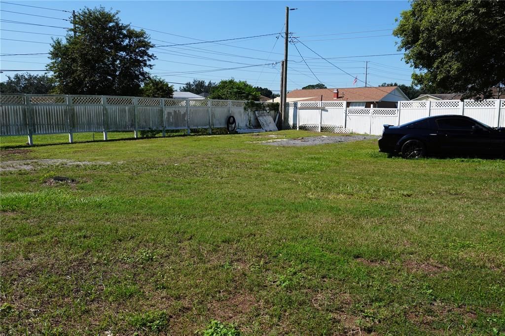合同活跃: $59,000 (0.33 acres)