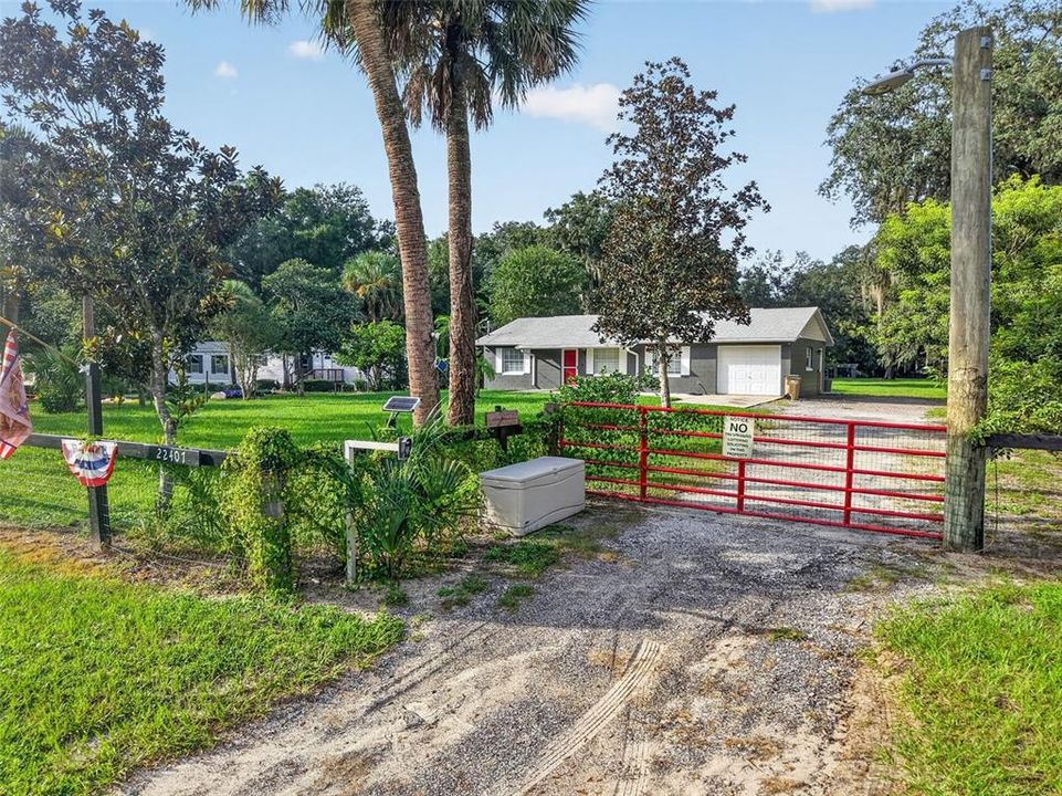 For Sale: $439,000 (3 beds, 2 baths, 1808 Square Feet)