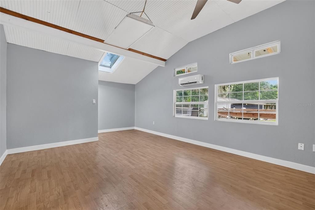 For Sale: $439,000 (3 beds, 2 baths, 1808 Square Feet)