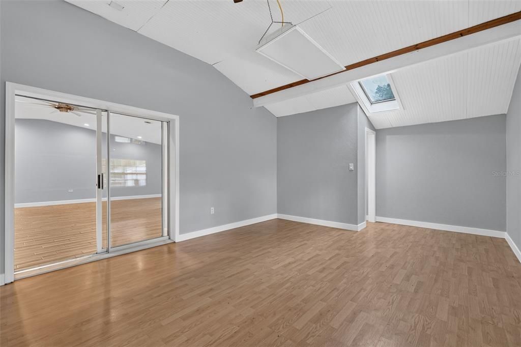 For Sale: $439,000 (3 beds, 2 baths, 1808 Square Feet)