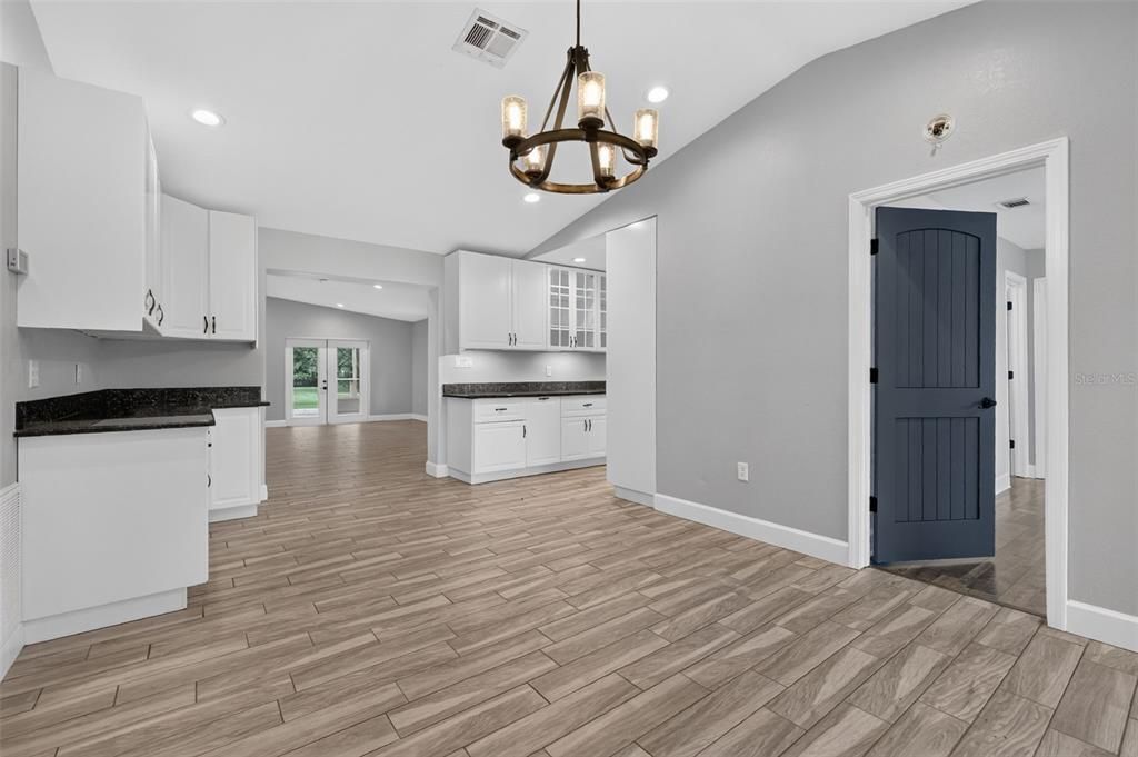 For Sale: $439,000 (3 beds, 2 baths, 1808 Square Feet)