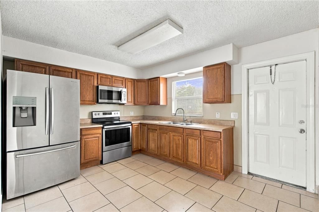 For Sale: $289,900 (4 beds, 0 baths, 1820 Square Feet)
