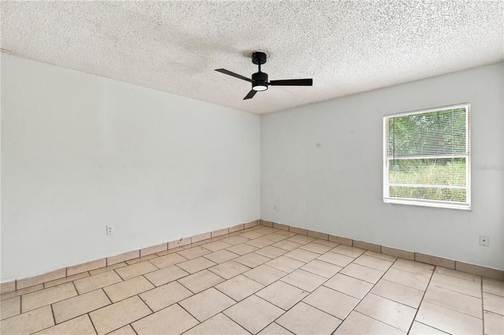 For Sale: $289,900 (4 beds, 0 baths, 1820 Square Feet)