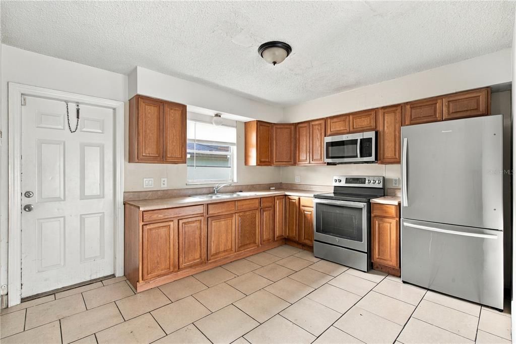 For Sale: $289,900 (4 beds, 0 baths, 1820 Square Feet)
