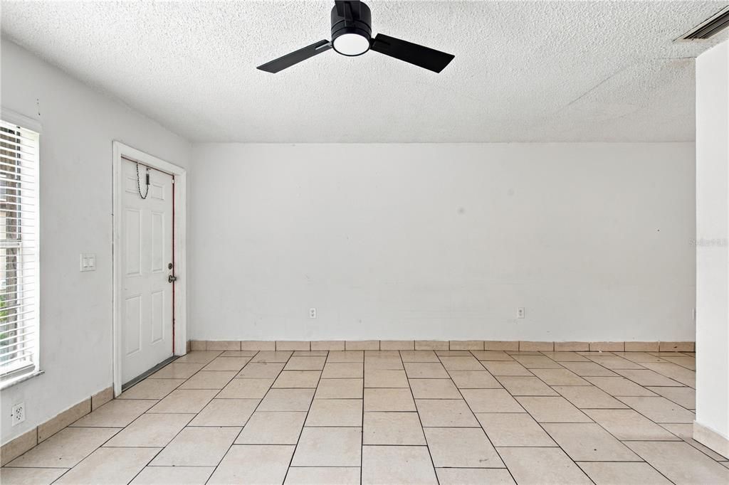 For Sale: $289,900 (4 beds, 0 baths, 1820 Square Feet)