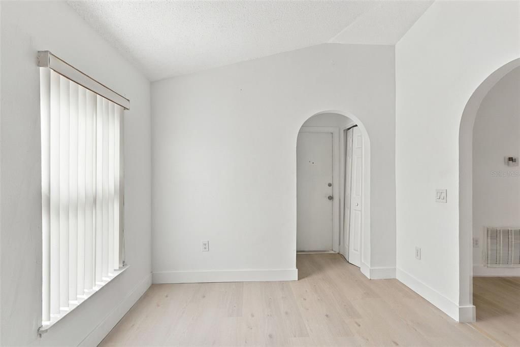 На продажу: $345,000 (3 спален, 2 ванн, 1634 Квадратных фут)
