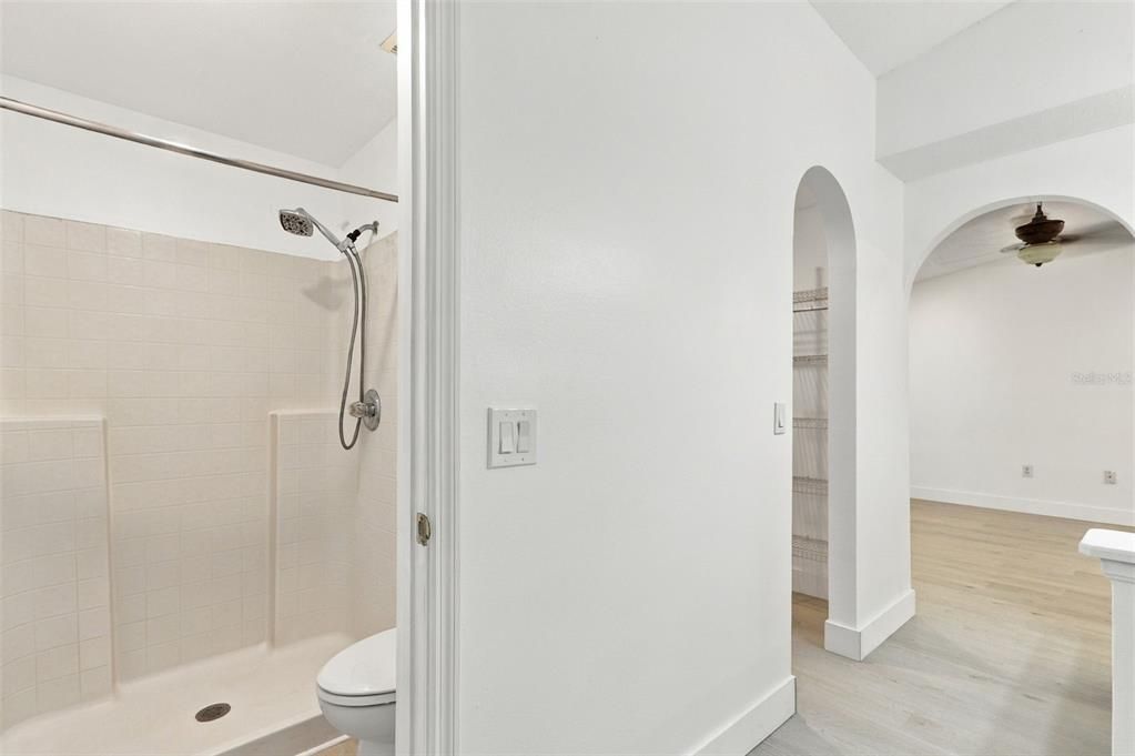 На продажу: $345,000 (3 спален, 2 ванн, 1634 Квадратных фут)