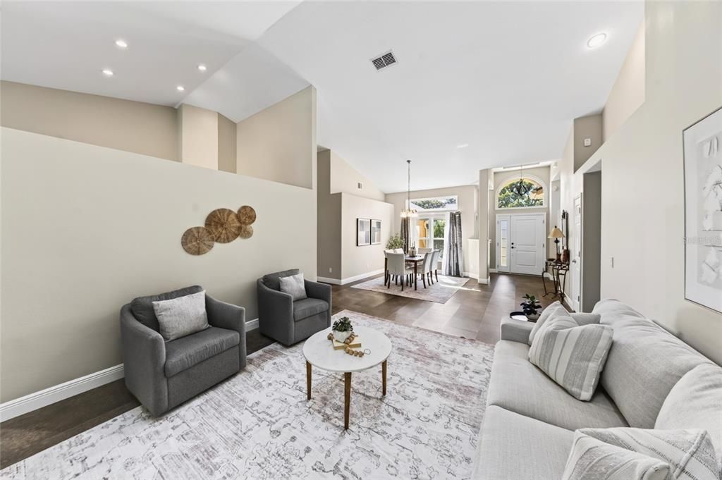 En Venta: $550,000 (4 camas, 2 baños, 2442 Pies cuadrados)
