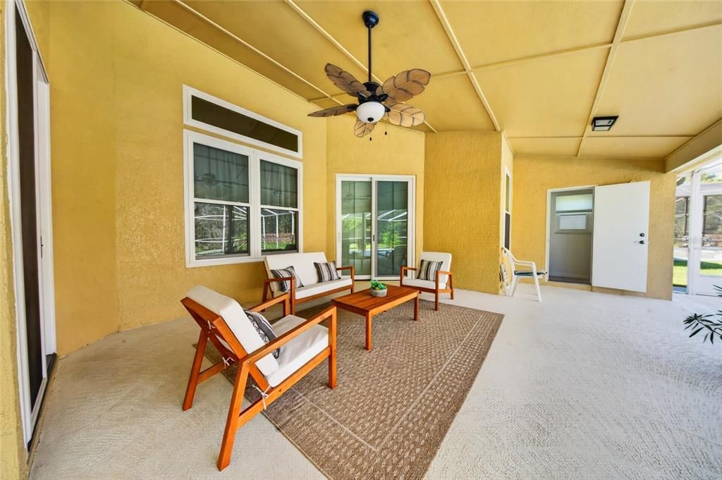 En Venta: $550,000 (4 camas, 2 baños, 2442 Pies cuadrados)