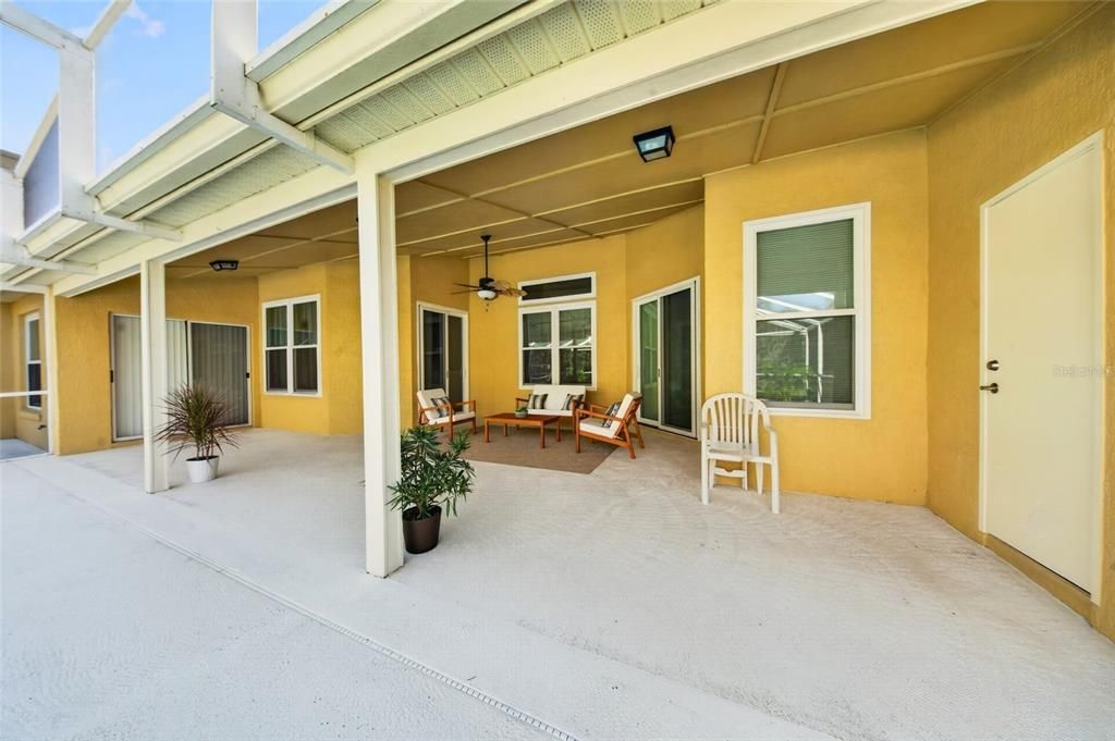 En Venta: $550,000 (4 camas, 2 baños, 2442 Pies cuadrados)