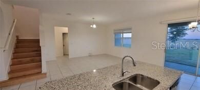 На продажу: $479,000 (6 спален, 3 ванн, 3279 Квадратных фут)