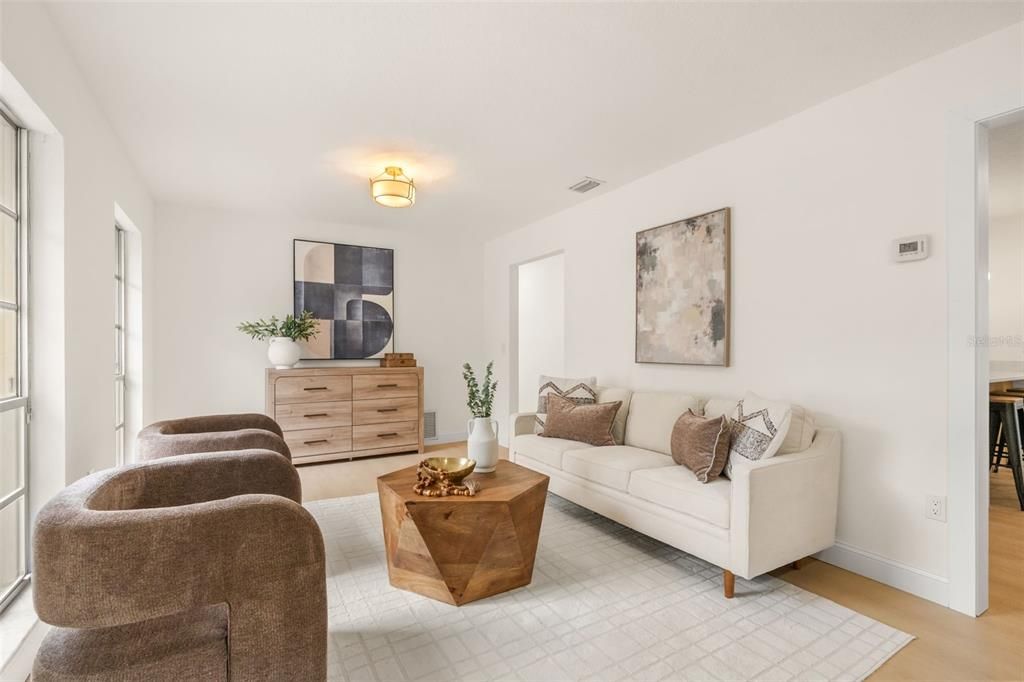 En Venta: $550,000 (4 camas, 2 baños, 2300 Pies cuadrados)