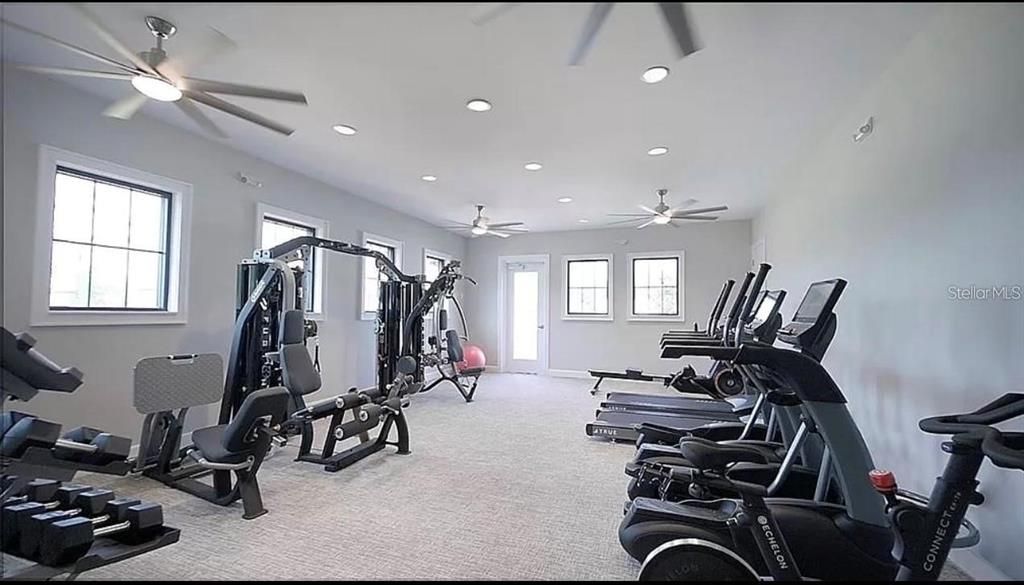 For Rent: $2,900 (6 beds, 3 baths, 3092 Square Feet)