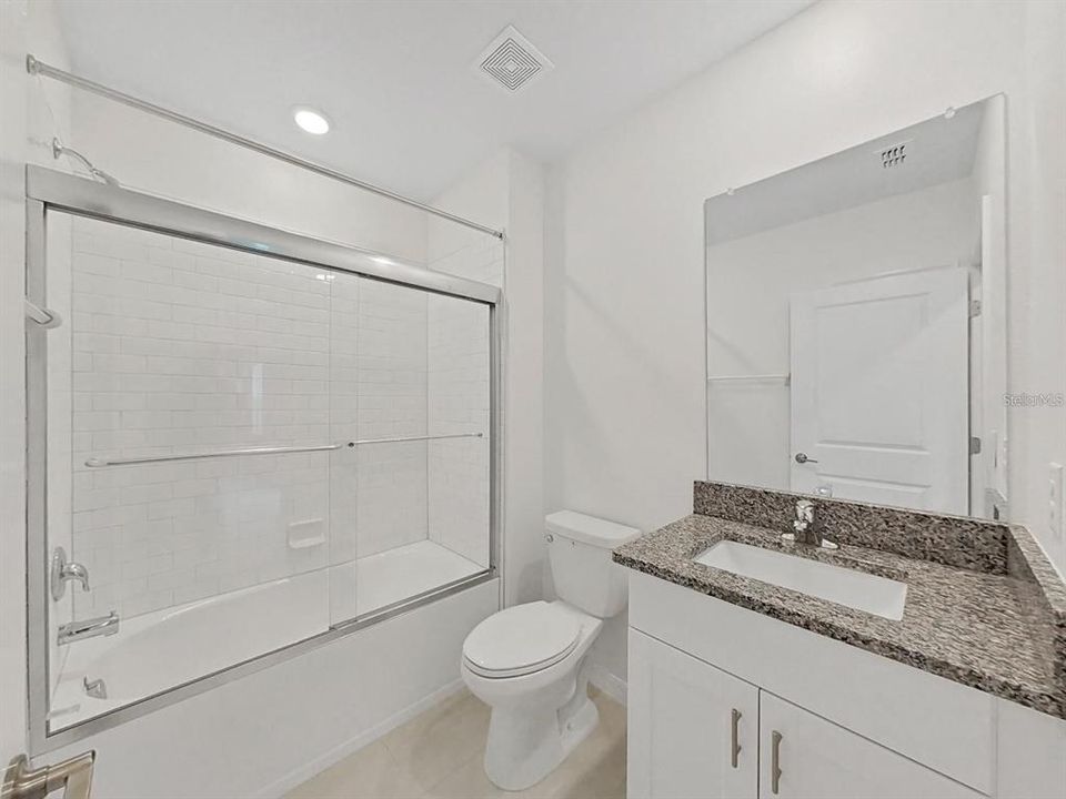 For Rent: $2,900 (6 beds, 3 baths, 3092 Square Feet)