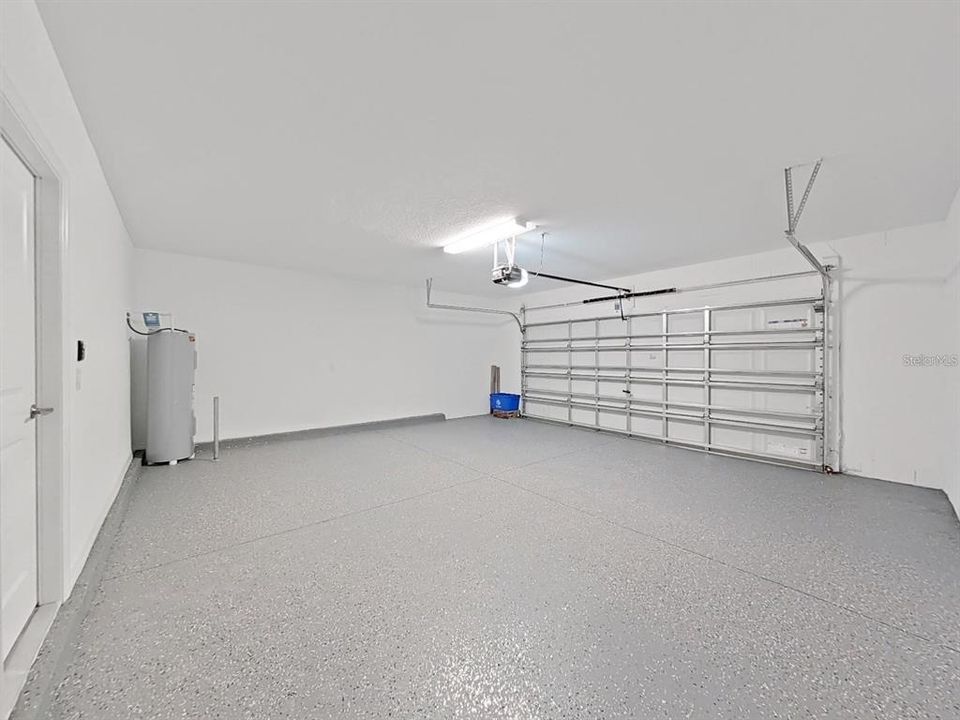 For Rent: $2,900 (6 beds, 3 baths, 3092 Square Feet)