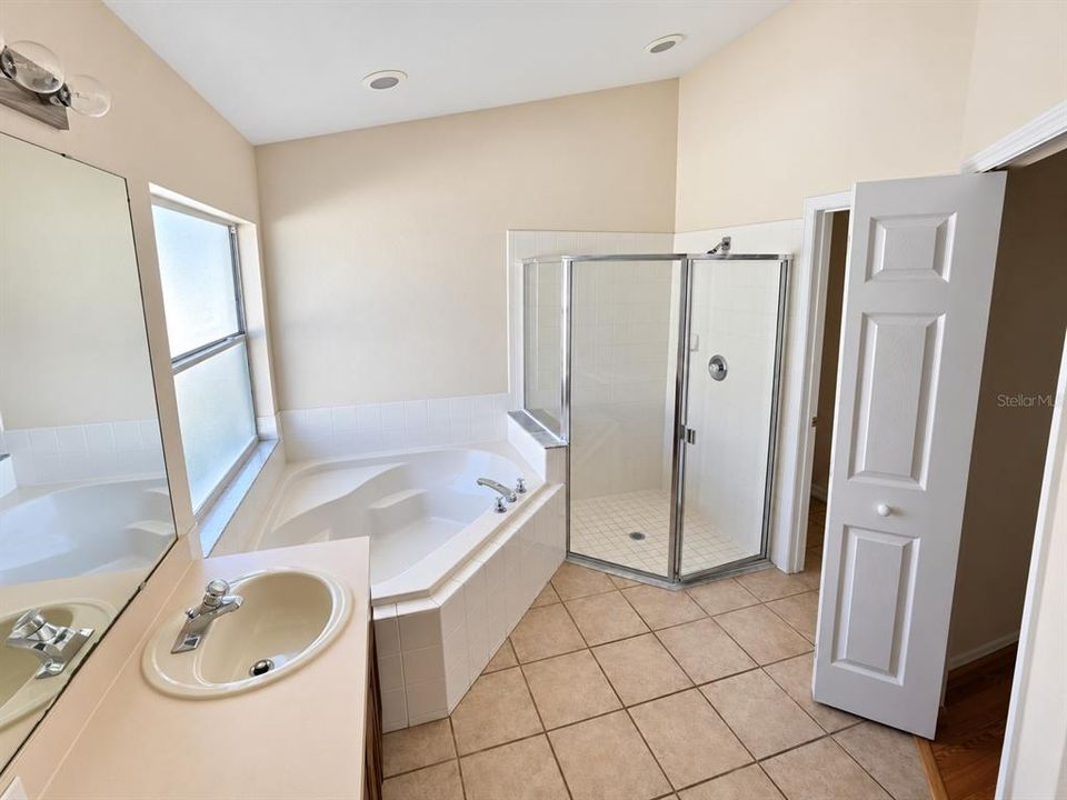 En Venta: $359,900 (3 camas, 2 baños, 1745 Pies cuadrados)
