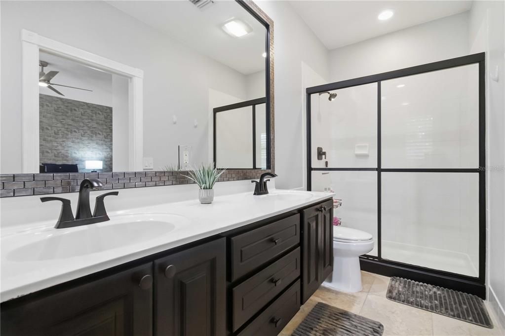 For Sale: $410,000 (3 beds, 2 baths, 1673 Square Feet)