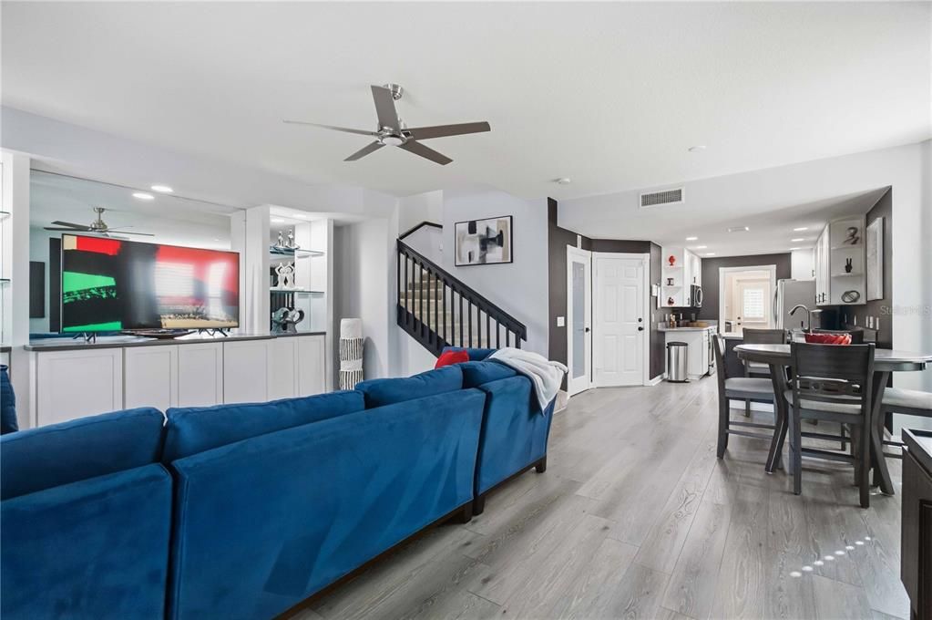 For Sale: $410,000 (3 beds, 2 baths, 1673 Square Feet)