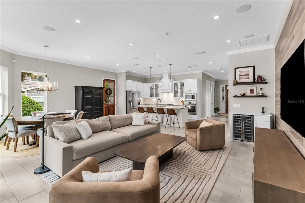 En Venta: $1,295,000 (5 camas, 4 baños, 2839 Pies cuadrados)
