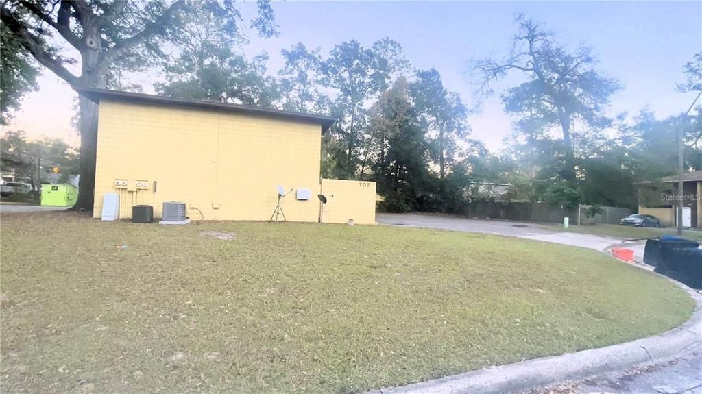 En Venta: $445,000 (8 camas, 0 baños, 3600 Pies cuadrados)