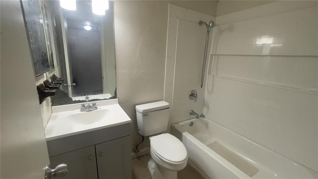 En Venta: $445,000 (8 camas, 0 baños, 3600 Pies cuadrados)