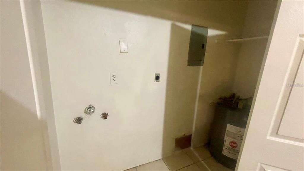 En Venta: $445,000 (8 camas, 0 baños, 3600 Pies cuadrados)