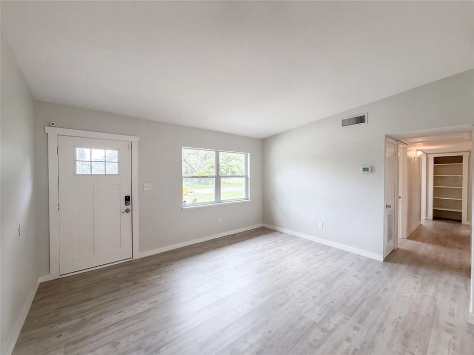 En Venta: $285,000 (3 camas, 1 baños, 975 Pies cuadrados)