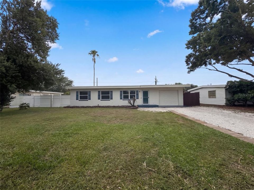 En Venta: $285,000 (3 camas, 1 baños, 975 Pies cuadrados)