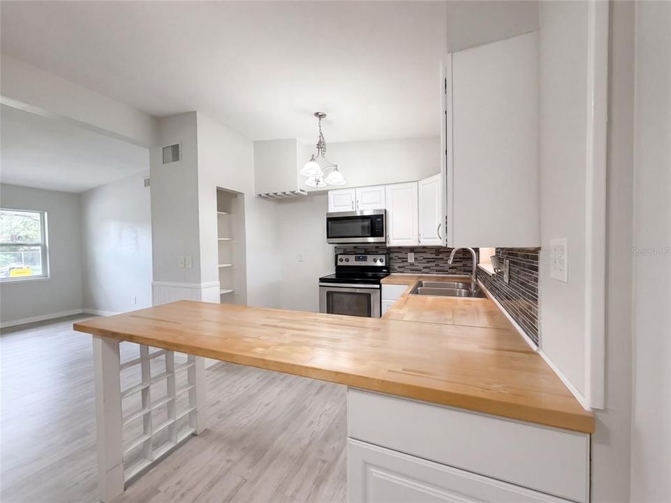 En Venta: $285,000 (3 camas, 1 baños, 975 Pies cuadrados)