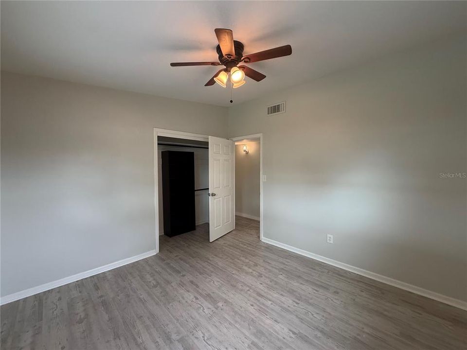 En Venta: $285,000 (3 camas, 1 baños, 975 Pies cuadrados)