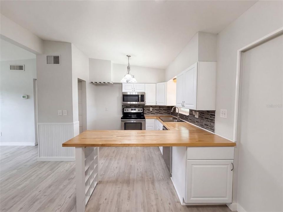 En Venta: $285,000 (3 camas, 1 baños, 975 Pies cuadrados)