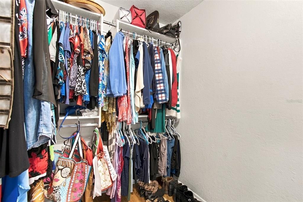 На продажу: $284,900 (3 спален, 2 ванн, 1432 Квадратных фут)