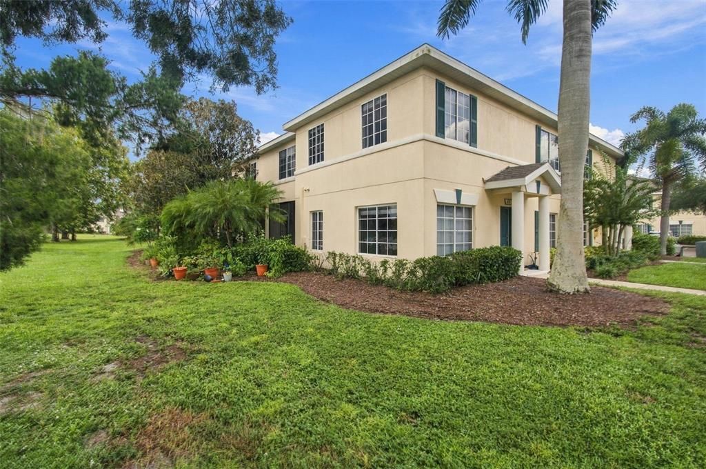 En Venta: $229,900 (2 camas, 2 baños, 1429 Pies cuadrados)