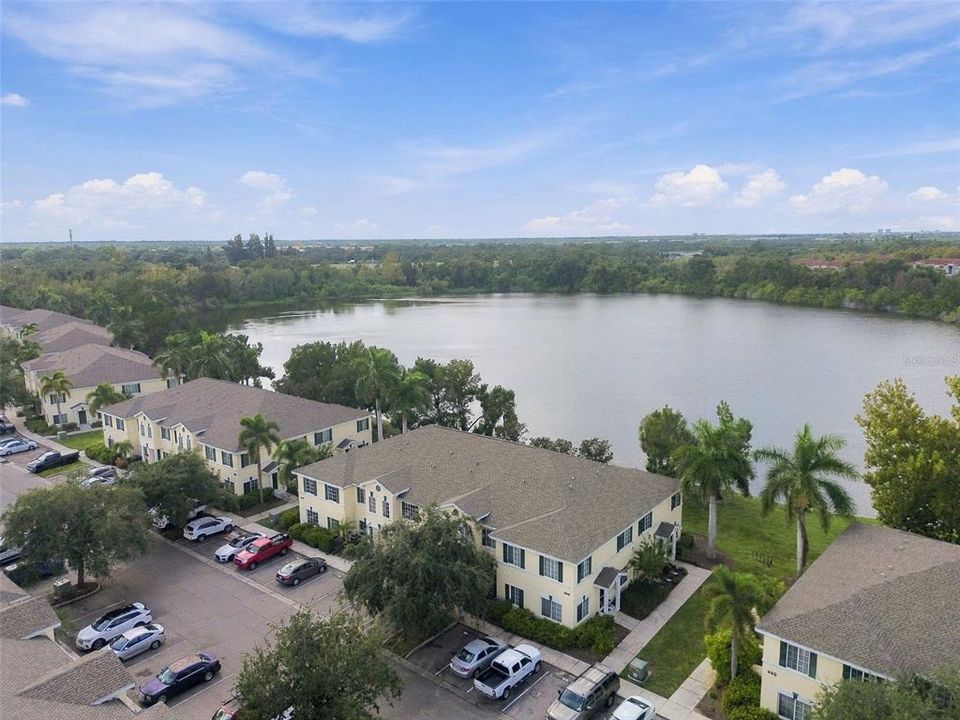 En Venta: $229,900 (2 camas, 2 baños, 1429 Pies cuadrados)