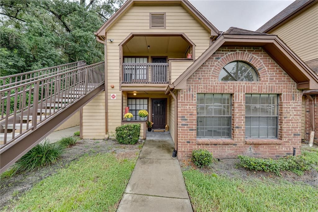 For Sale: $155,500 (2 beds, 2 baths, 893 Square Feet)