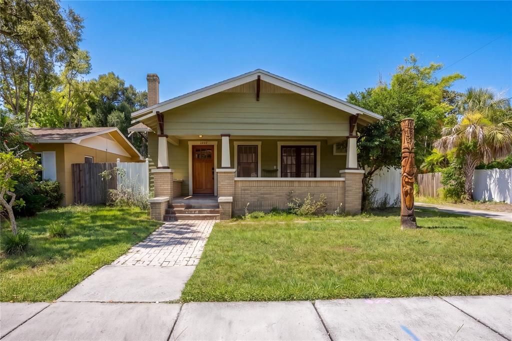 En Venta: $549,000 (2 camas, 1 baños, 991 Pies cuadrados)