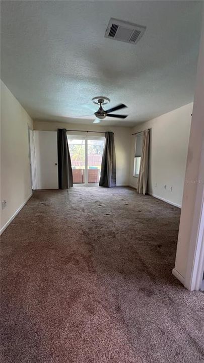 Active With Contract: $3,800 (3 beds, 2 baths, 1936 Square Feet)