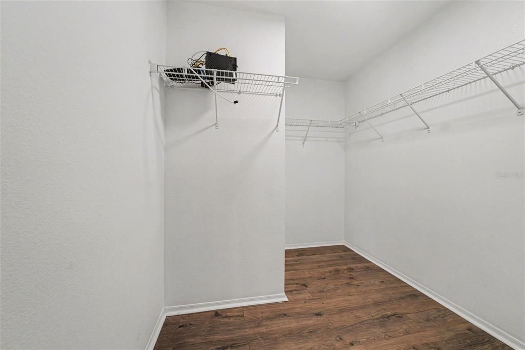 En Venta: $444,900 (4 camas, 2 baños, 2176 Pies cuadrados)