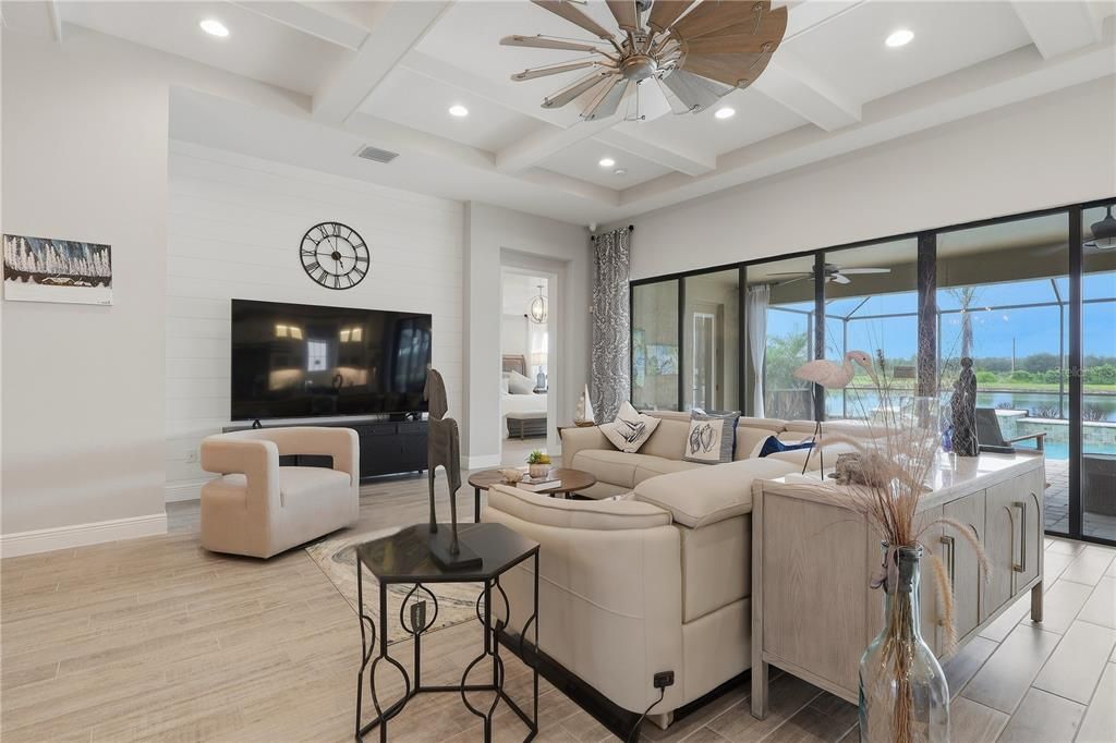 For Sale: $999,900 (5 beds, 4 baths, 3243 Square Feet)