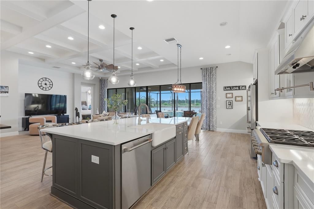 For Sale: $999,900 (5 beds, 4 baths, 3243 Square Feet)