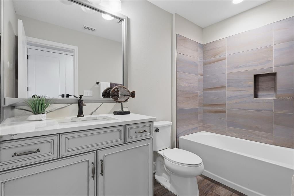 For Sale: $999,900 (5 beds, 4 baths, 3243 Square Feet)