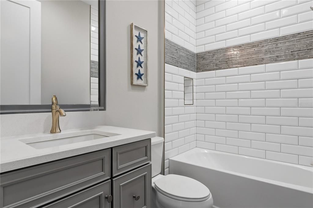 For Sale: $999,900 (5 beds, 4 baths, 3243 Square Feet)