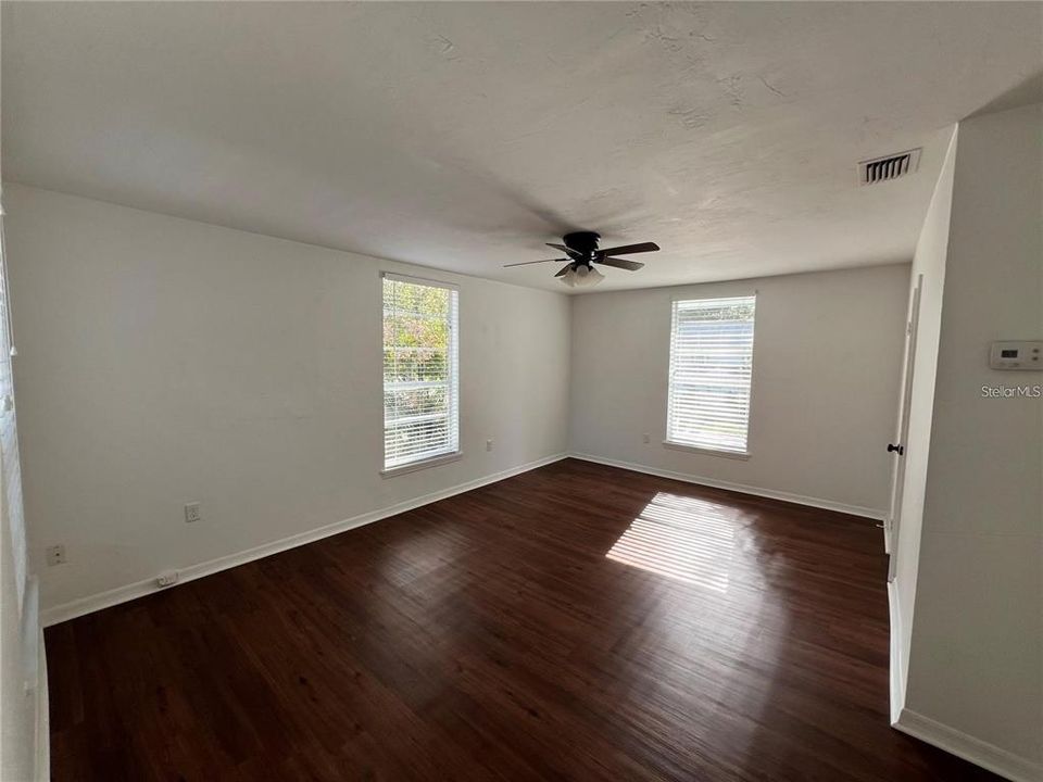 For Rent: $1,200 (1 beds, 1 baths, 603 Square Feet)