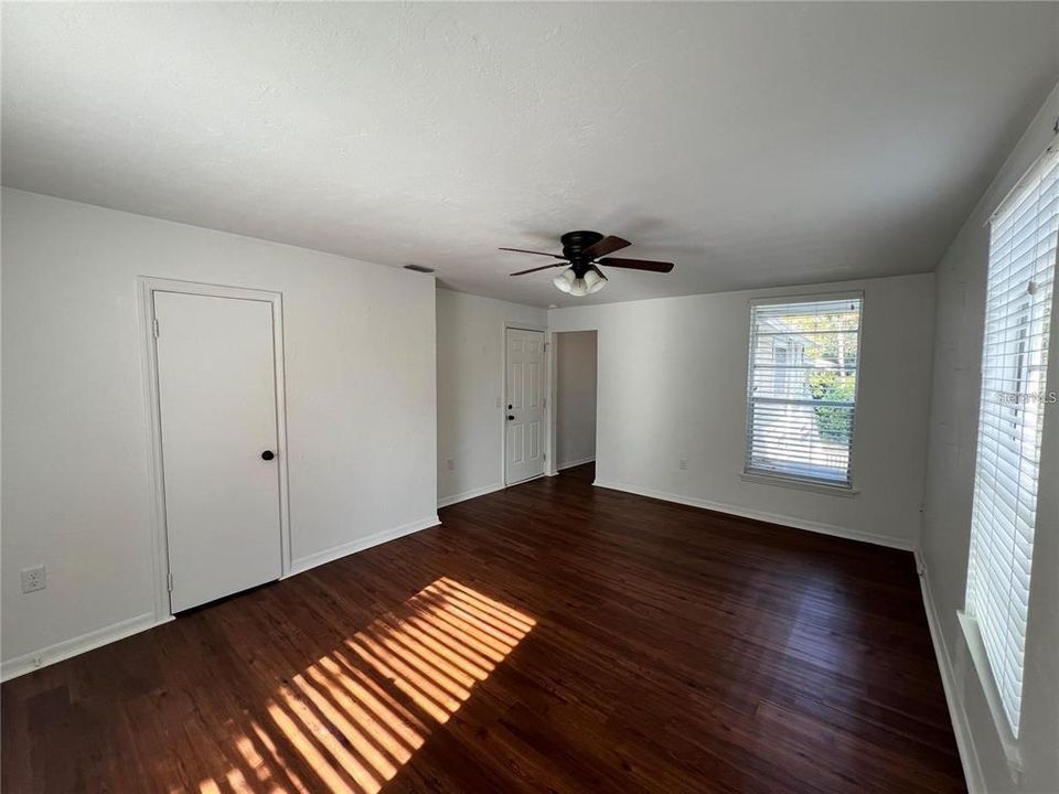 For Rent: $1,200 (1 beds, 1 baths, 603 Square Feet)